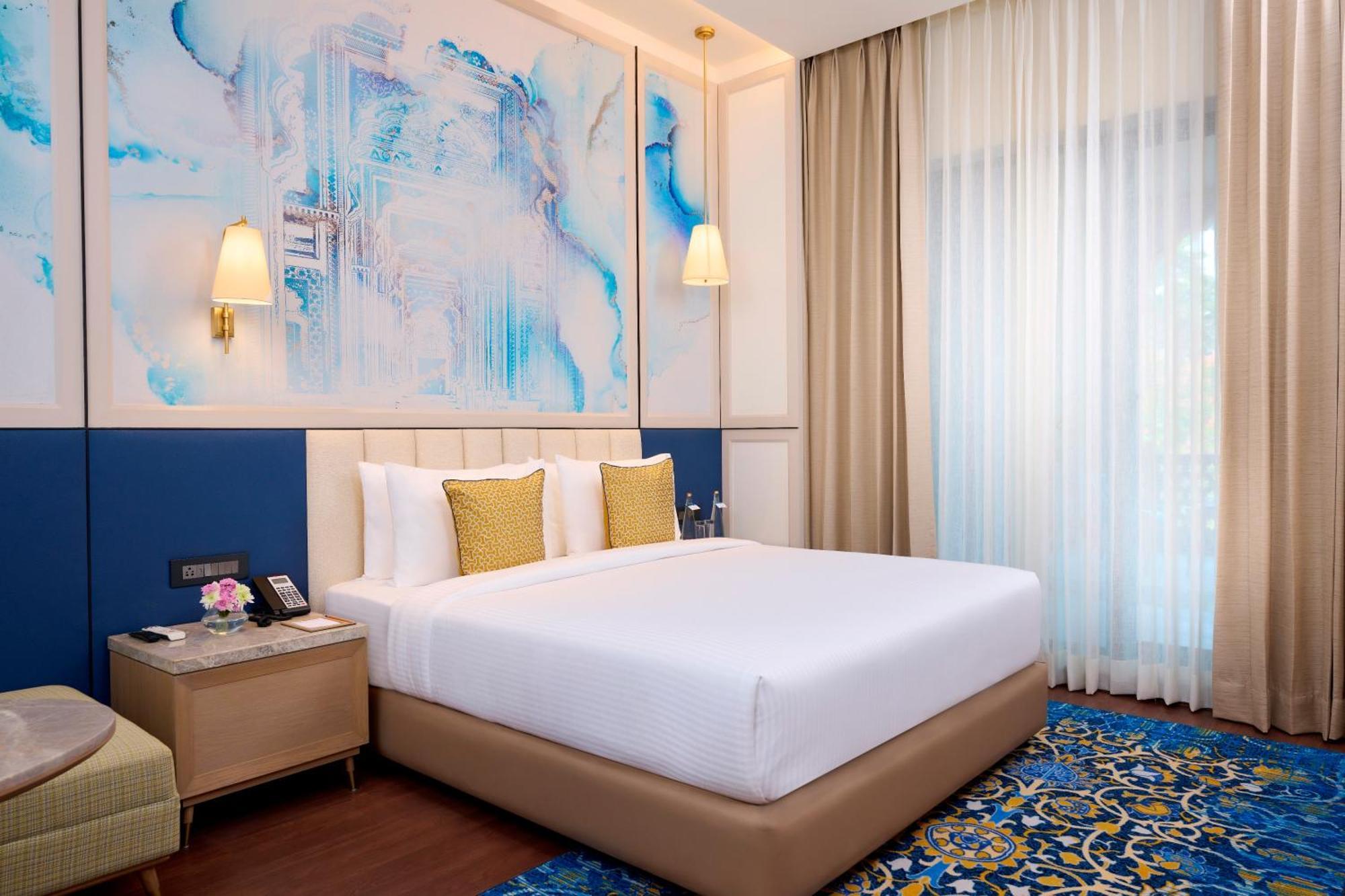 Hotel Sarovar Premiere 5*